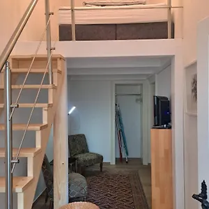 Ruhige Art-garconniere Mit Balkon Apartment Wien