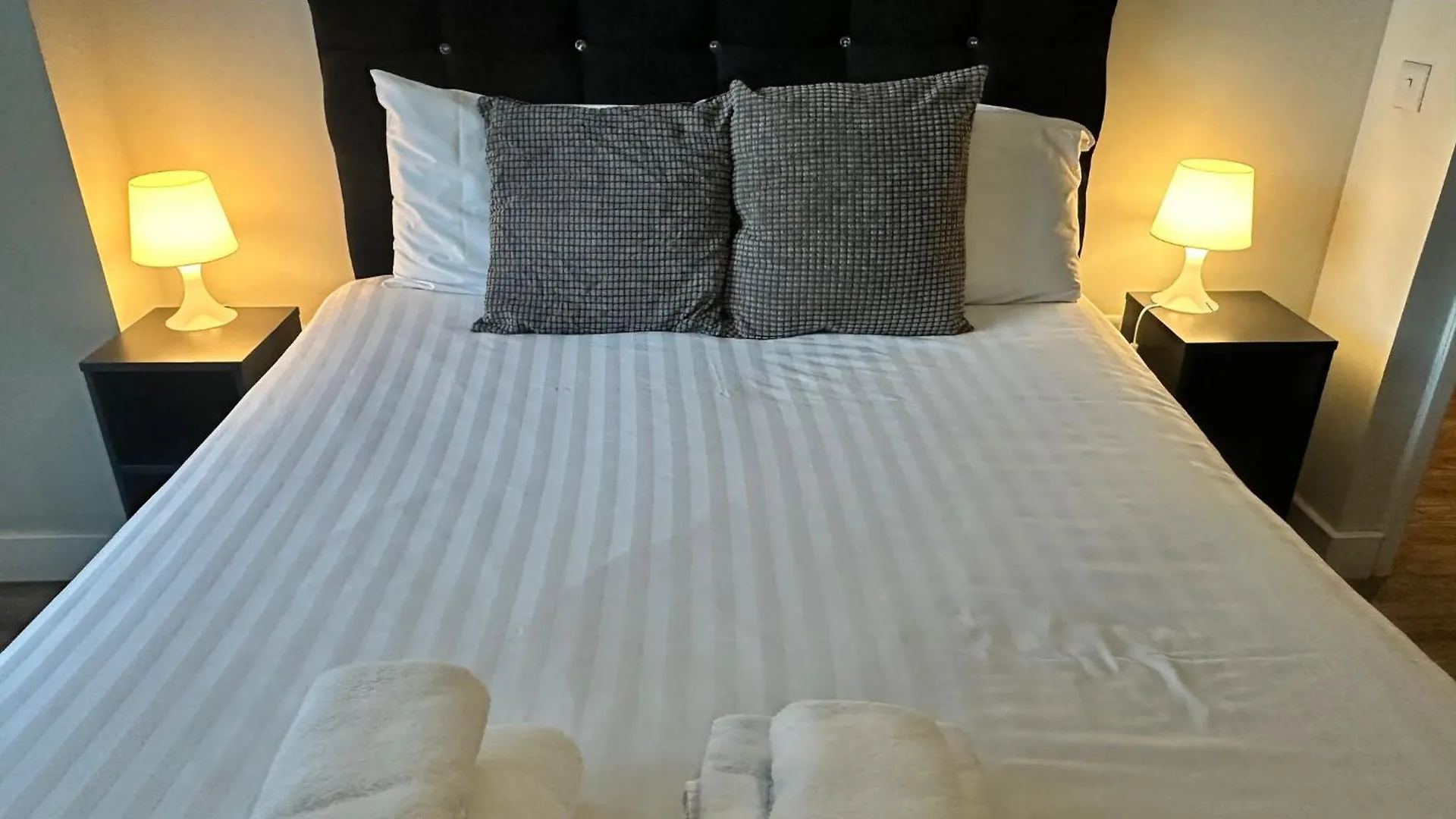 Obel Apartments By Beehosting Belfast